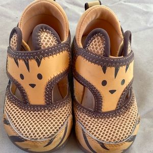 SOLD: UGG Toddler Tiger Sandals